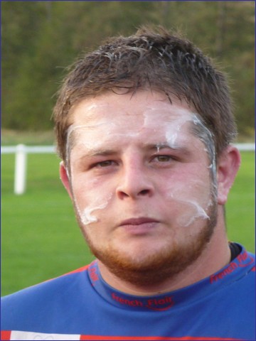 20102011seniors Alex face bouc